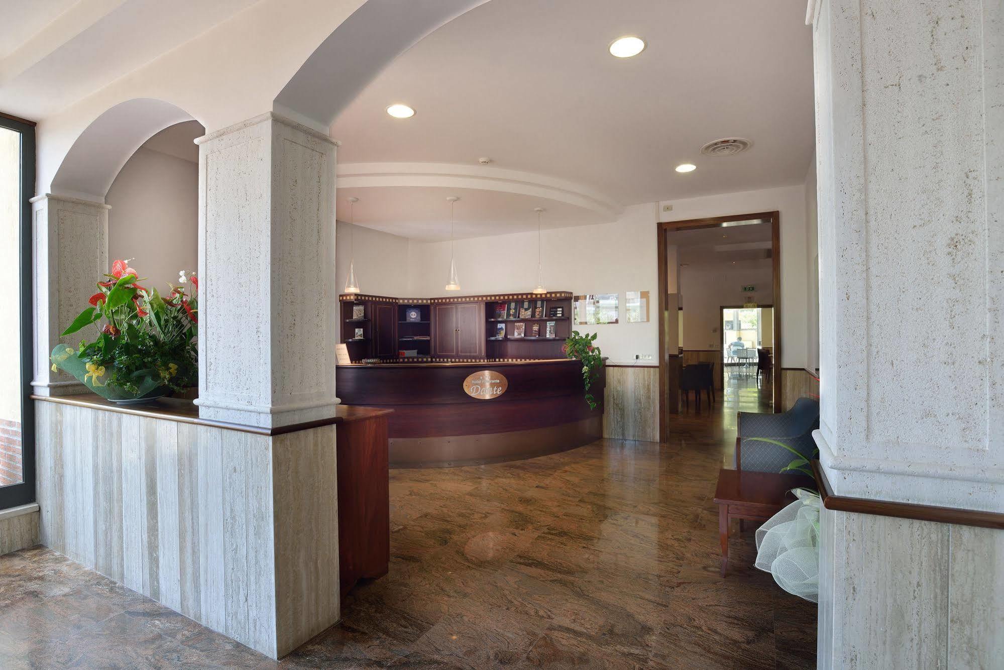 Hotel Ristorante Dante تورجانو المظهر الخارجي الصورة